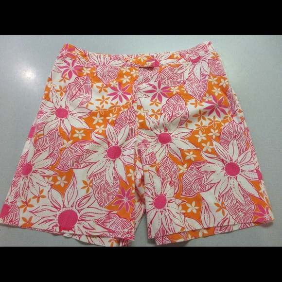 Lilly Pulitzer Pants - Lilly Pulitzer shorts floral print size 8